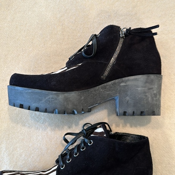 Miu Miu black and cream suede and pony hair lace up ankle boots size 36 - Picture 3 of 7